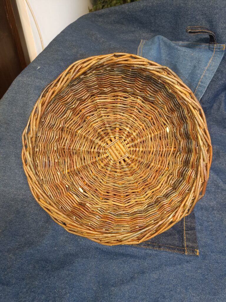 Small natural willow basket