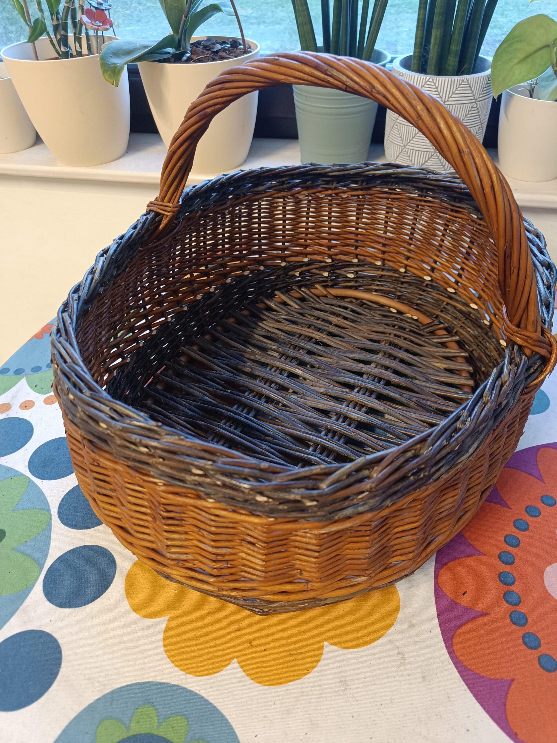 Spacious Brown & Black Basket - Image 13
