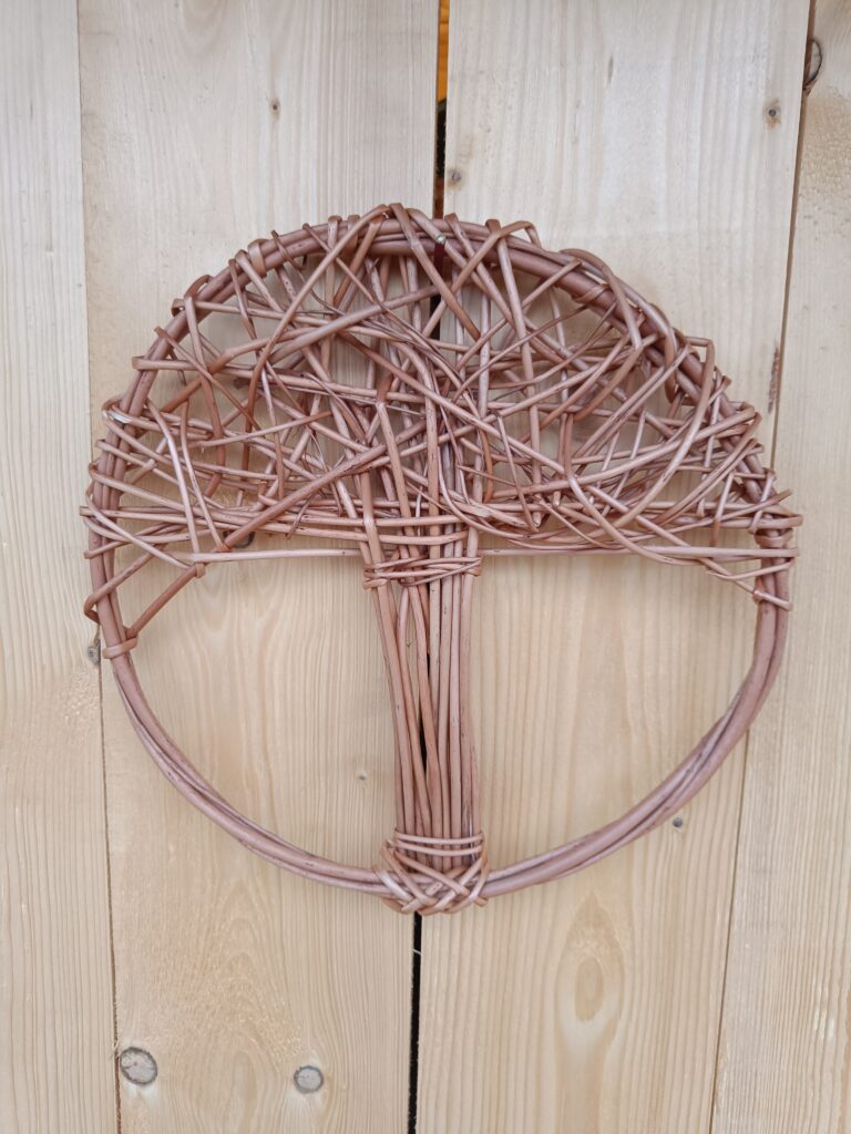 Tree-shaped decoration base