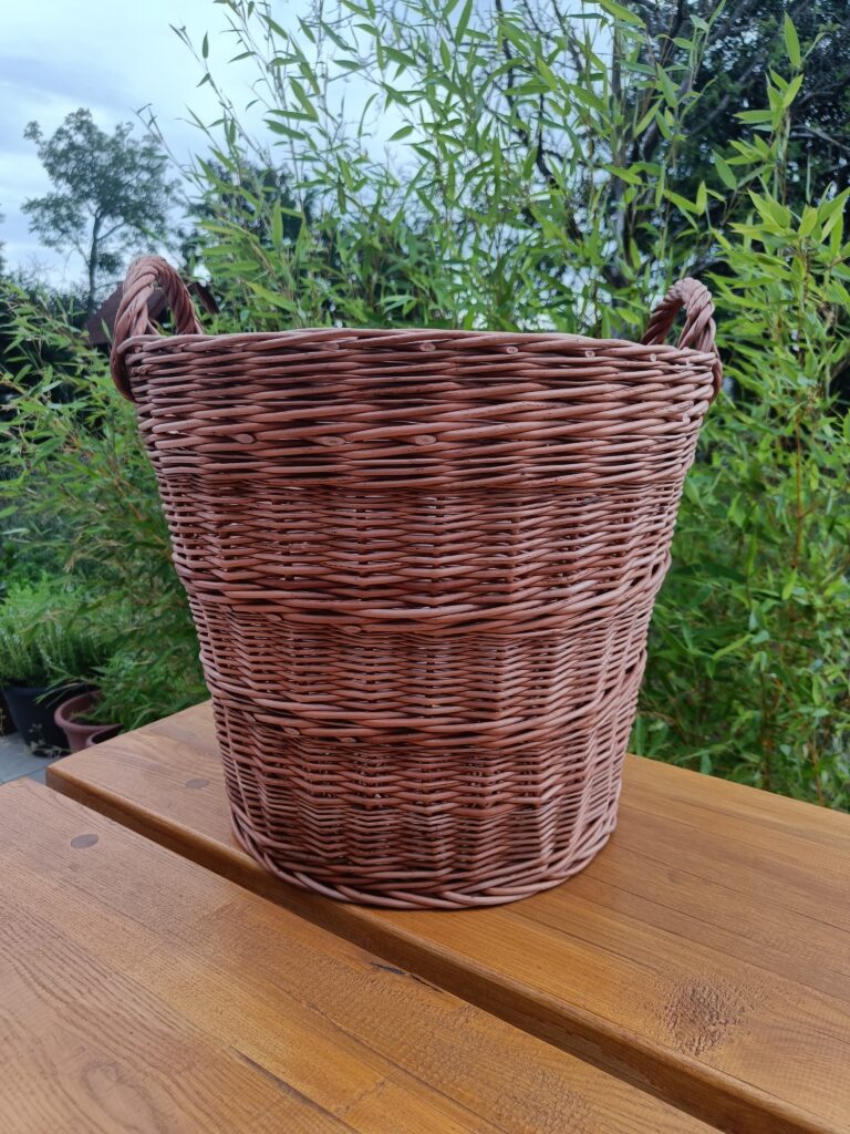 Tall harvest basket with side handles