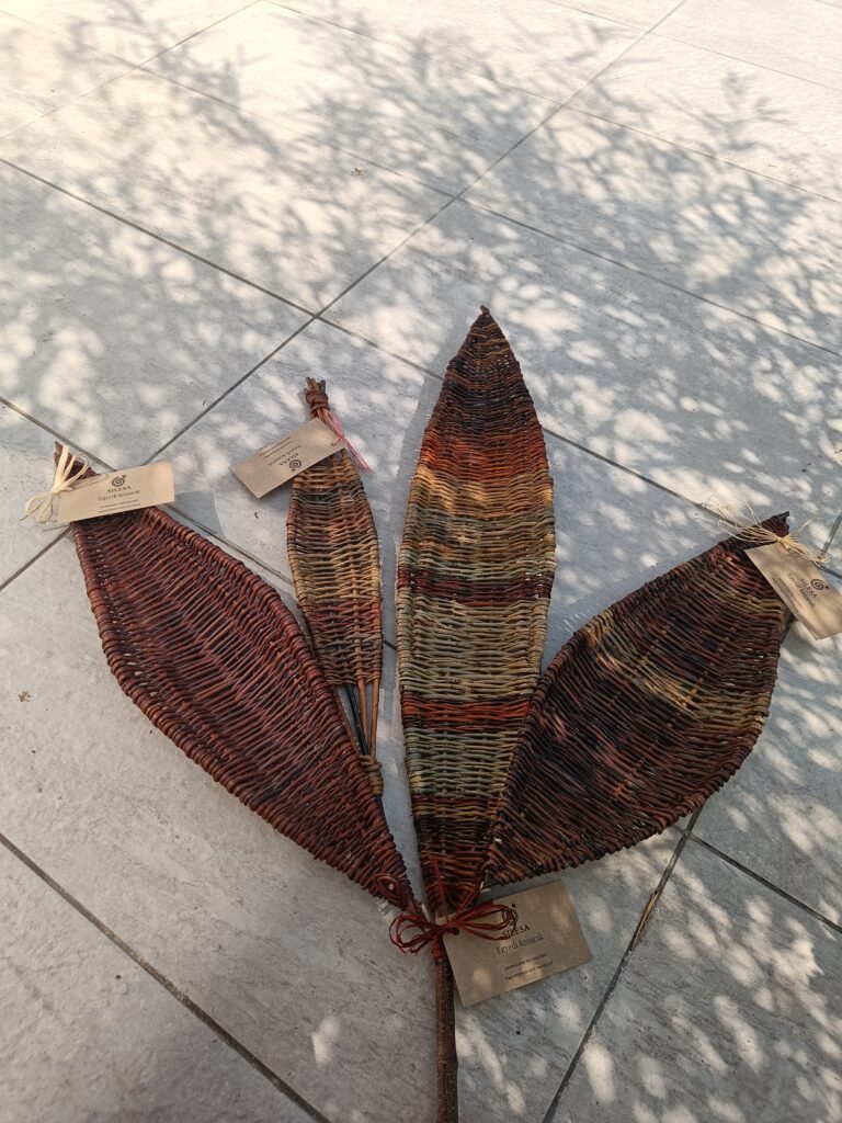 Woven willow leaf decoration